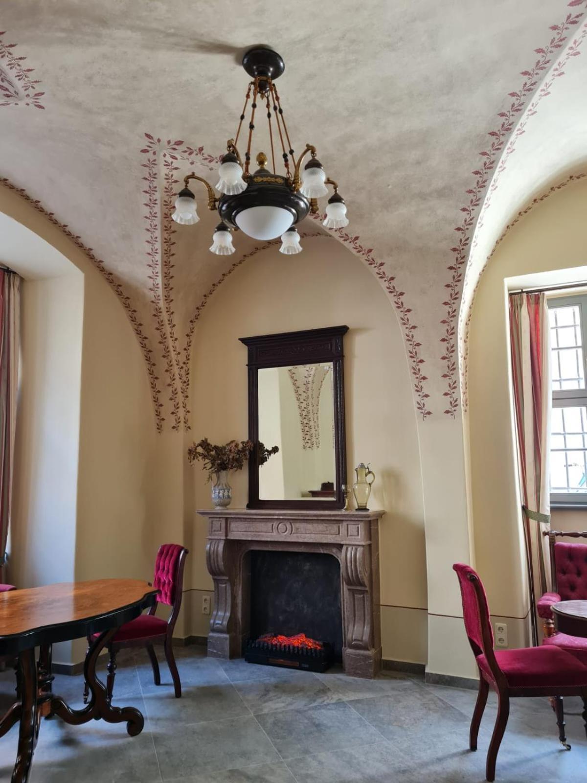 Stadtpalais Romantik-Suite 3 Zimmer Maximal 6 Personen Будишин Екстер'єр фото